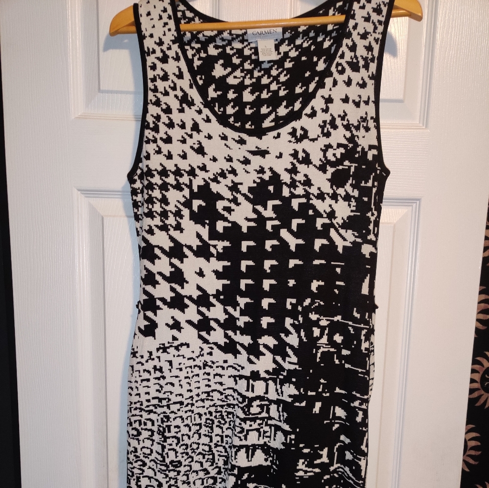 Geometric Black and White Shift Dress